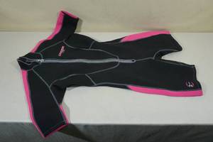 lot 190 image: Cressi Lido 2mm Wet Suit -Lady M3, Pink