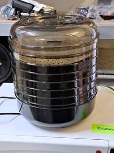 lot 1172 image: Ronco Food Dehydrator