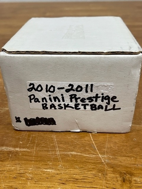 lot 35 image: 2010-2011 Panini Prestige Basketball Cards