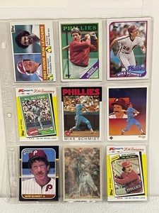 lot 10 image: Mike Schmidt Baseball Cards