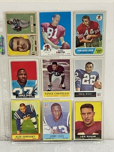 lot 45 image: Vintage Football Cards
