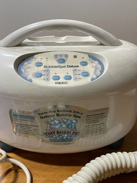 lot 62 image: Homedics Bubble Spa Deluxe