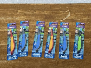 lot 4 image: NEW Oral B Childrens Toothbrushes