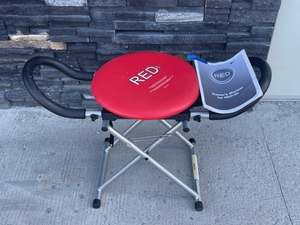 lot 16 image: RED XL Exerciser Disk