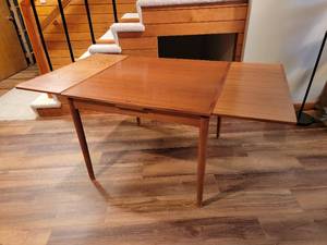 lot 5 image: Danish Modern Hundevad & Co. Flip Top Game Table  Dining Table