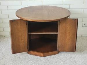 lot 47 image: Fantastic MCM Hexagonal Occasional Table
