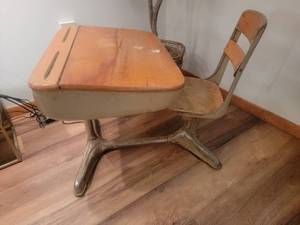 lot 87 image: Vintage School Desk