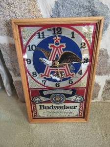 lot 24 image: Anheuser - Busch Budweiser Wall Clock