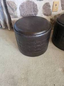 lot 23 image: 2 Piece Footrest with Storage