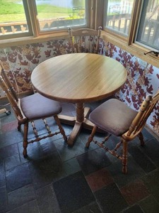 lot 21 image: 4  Piece Table and Chair Set