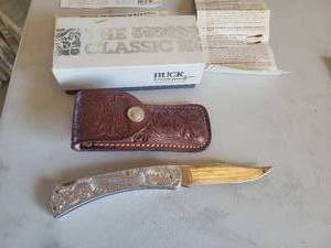 lot 4 image: Buck Classic III Engraved Lockback Folder Polished Aluminum Handle USA
