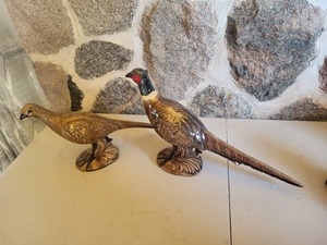 lot 3 image: Vintage Pair of Porcelain Norcrest Pheasants