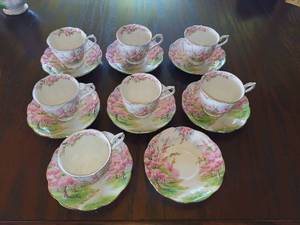 lot 54 image: Royal Albert 7 Piece Set Tea Cup and Saucer Blossom Time Bone China