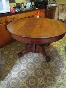 lot 35 image: 48 Dinner Table