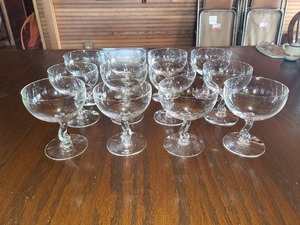 lot 76 image: 12 Vintage Fosstoria Contour Clear 4 12 ChampagneTall Sherbet Glasses