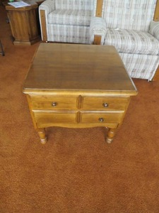 lot 125 image: Vintage End Table