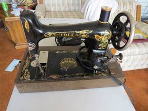 lot 139 image: Vintage The Free No. 5 Sewing Machine
