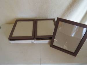 lot 150 image: 9 Piece Lot Matching Brown Picture Frames