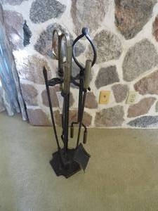 lot 152 image: 4 Piece Fireplace Tool Set With Stand
