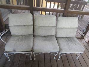 lot 165 image: Vintage Wrought Iron Garden Sofa with Glass Top Table