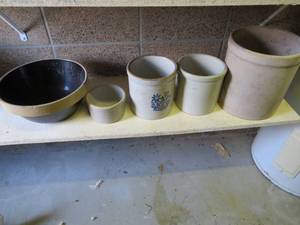 lot 184 image: Mixed Lot of Stoneware Crocks and Bowl