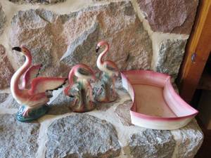 lot 192 image: Vintage Pink Flamingo Pottery With Dish