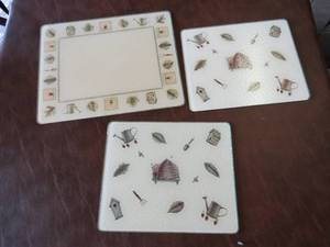 lot 213 image: 3 Piece Lot Glass Cutting Boards