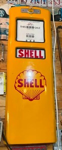 lot 149 image: Shell Gas Pump Full Size Plastic Replica