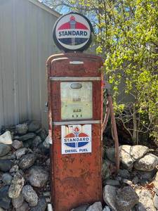lot 4 image: Gilbarco Standard Gas Pump