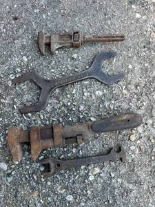 lot 32 image: Vintage Tools