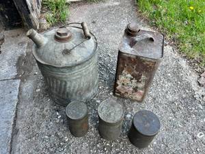 lot 43 image: Mixed Lot Vintage Cans
