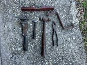 lot 46 image: Vintage Hand Tools