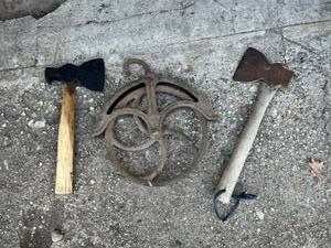 lot 55 image: Hatchets & Pulley