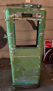 lot 116 image: Gas Pump Shell & Nozzle