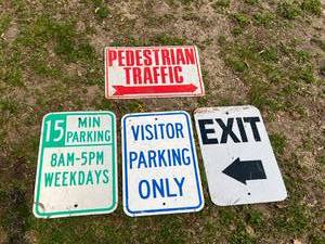 lot 120 image: Parking & Traffic Flow Signs