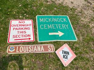 lot 126 image: Mixed Metal Sign Lot