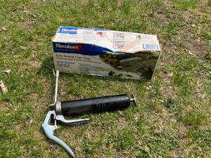 lot 127 image: New Live Trap & Grease Gun