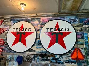 lot 152 image: 2 Texaco Wood Signs