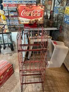 lot 165 image: Vintage Coca-Cola Rack