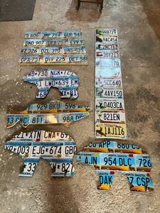 lot 192 image: License Plate Artwork - 5 Pieces