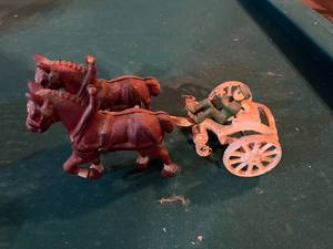 lot 259 image: Cast Iron Toy