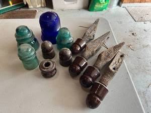 lot 362 image: Glass Insulators