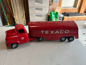 lot 391 image: Texaco Buddy L Tanker Truck