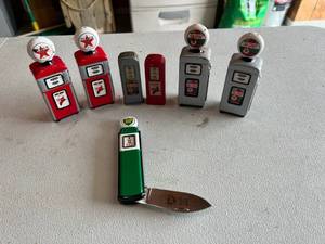 lot 398 image: Gas Pump Salt & Pepper Shakers & Knife