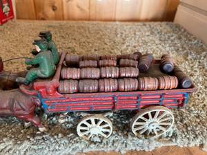 lot 282 image: Cast Iron Wagon & Horses