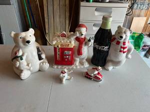 lot 283 image: Coke Collectibles
