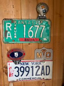 lot 329 image: License Plate & Toppers