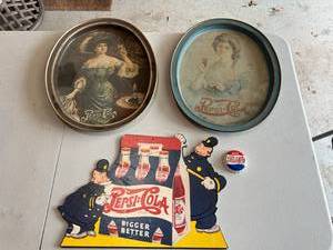 lot 334 image: Pepsi Collectibles
