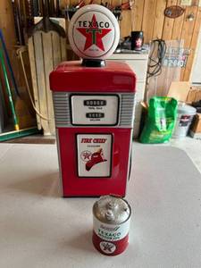 lot 342 image: Texaco Collectibles