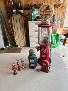 lot 344 image: Gas Pump Collectibles